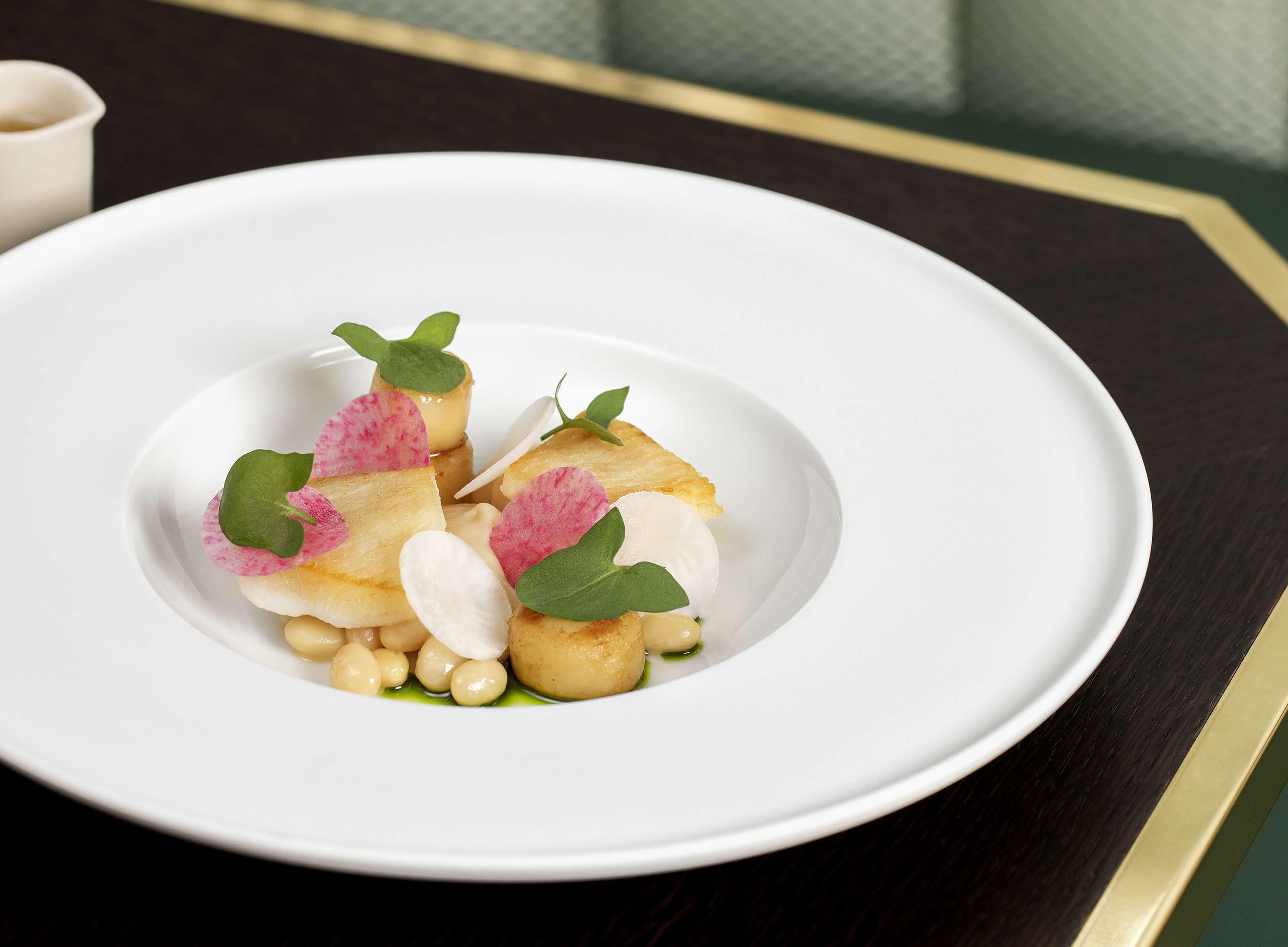 The Biltmore Mayfair Londra Esterno foto A plate of food