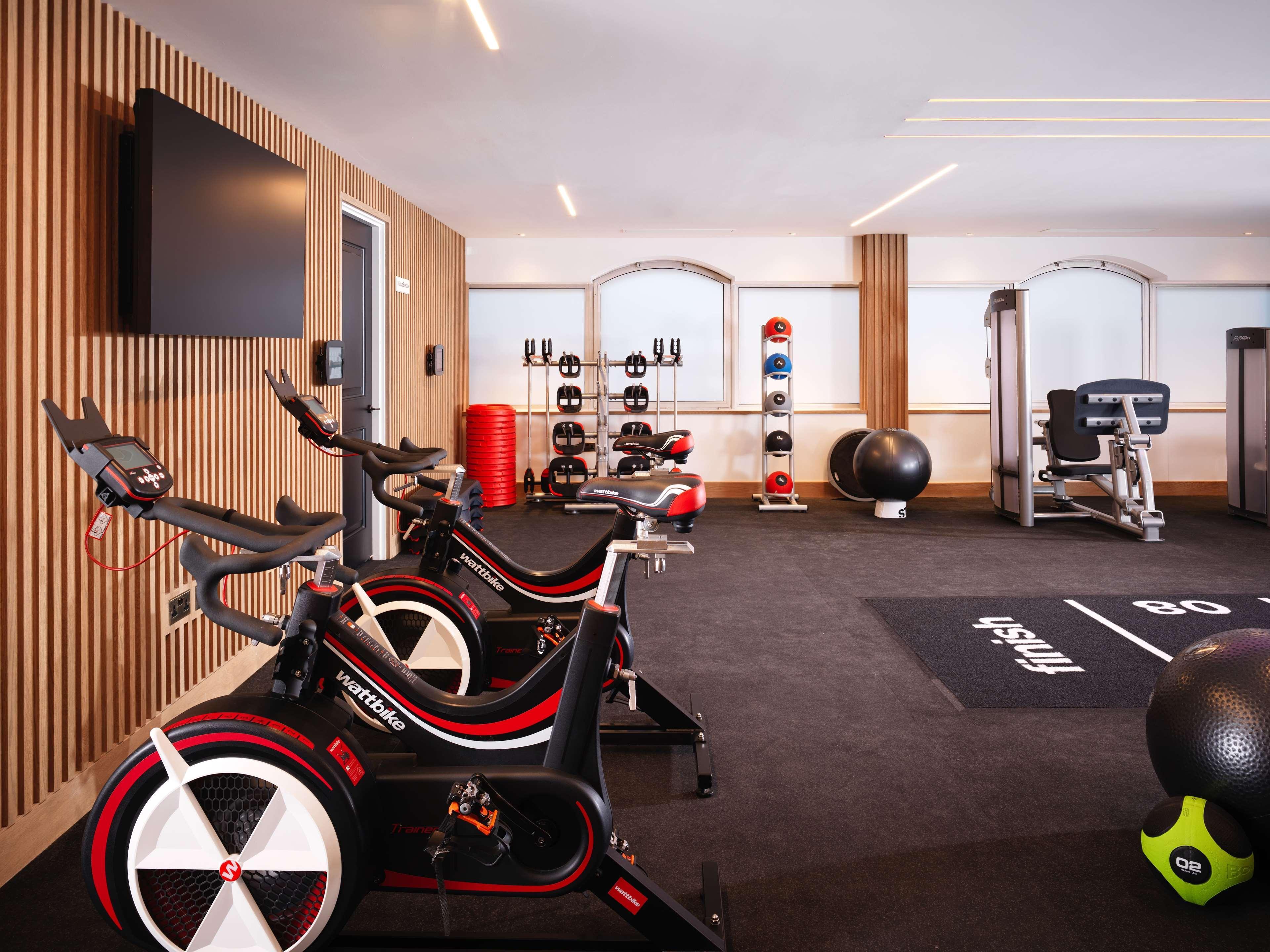 The Biltmore Mayfair Londra Esterno foto The gym at the 2016 Olympic Village